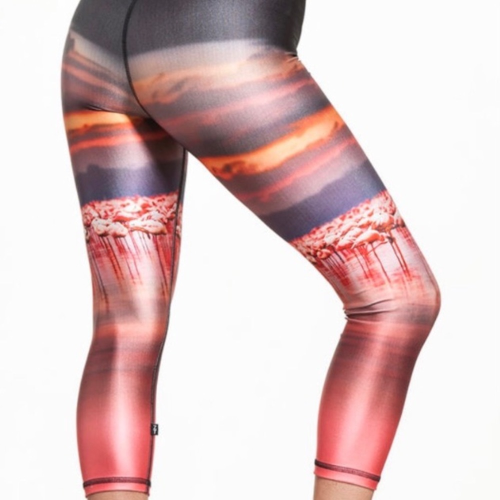 🦩 Terez Flamingo Capris 🦩
